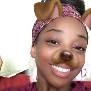 Meet your Posher, Kisha